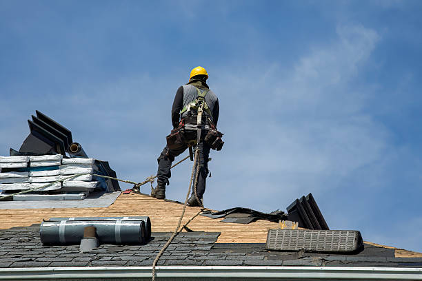 Professional Gutter Installation technician working in Huntington Woods, MI